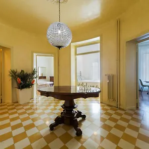 Molano's House , Bergame Italie