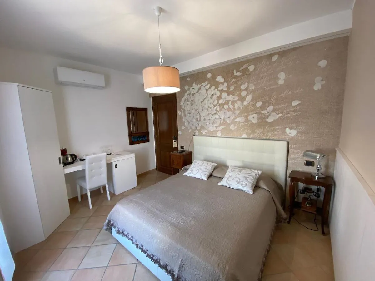 Bed & Breakfast Villa Lina Pula Italy